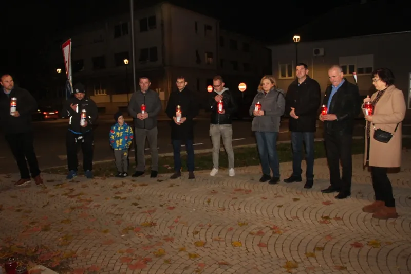 Ujedinjeni u sjećanju: Alumni 