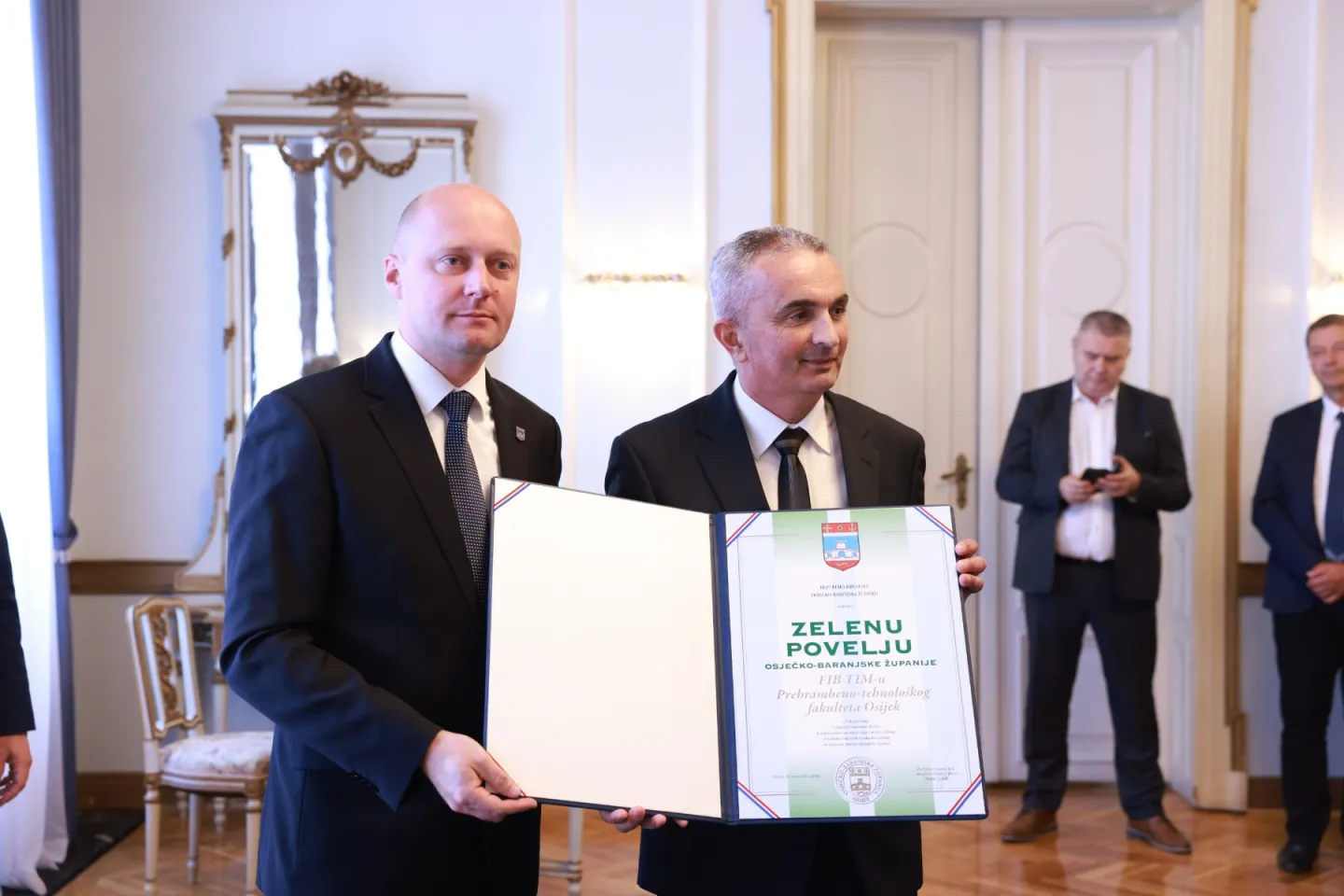 Prof. Miličević primio je Zelenu povelja Osječko-baranjske županije