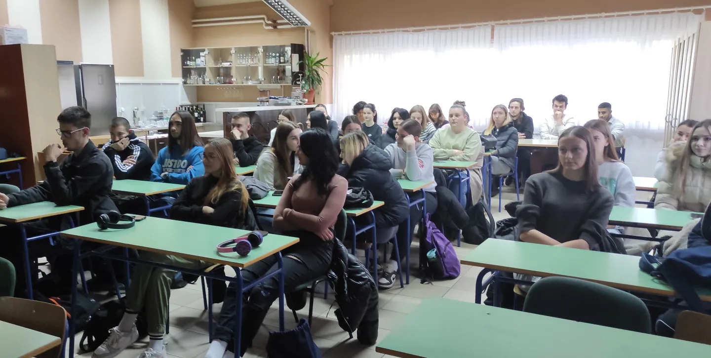 Predstavljanje mogućnosti studiranja maturantima iz Belog Manastira