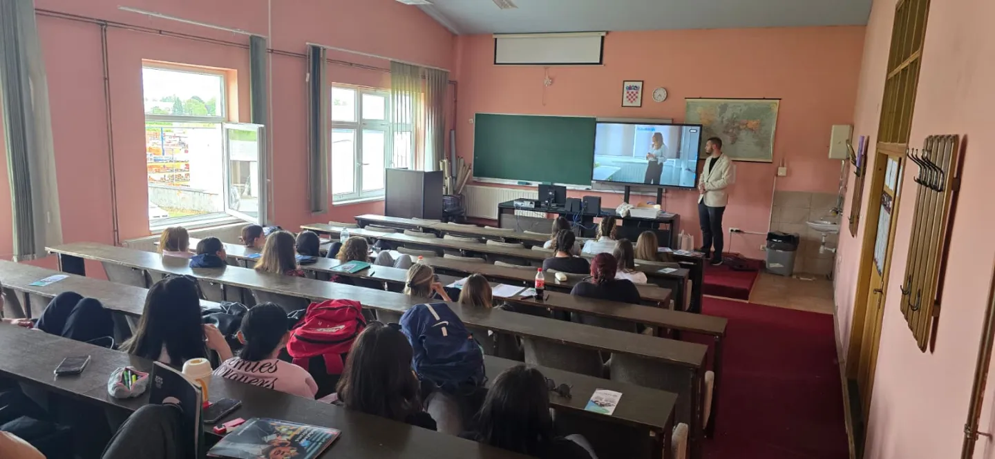 FUTURRA tim približio maturantima izbor studija i studentski život